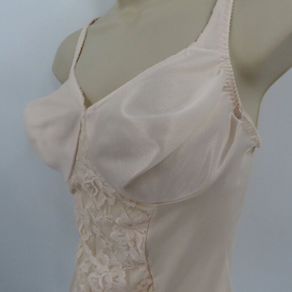 Vintage Olga 36C 43010 Beige Ivory Lace Panel Bodysuit Teddy Shapewear Womens - Picture 4 of 16